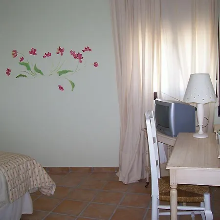 Laureana Marcos Hotel